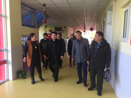 说明: C:\Users\win7\Desktop\新闻照片\微信图片_20171127114004.jpg