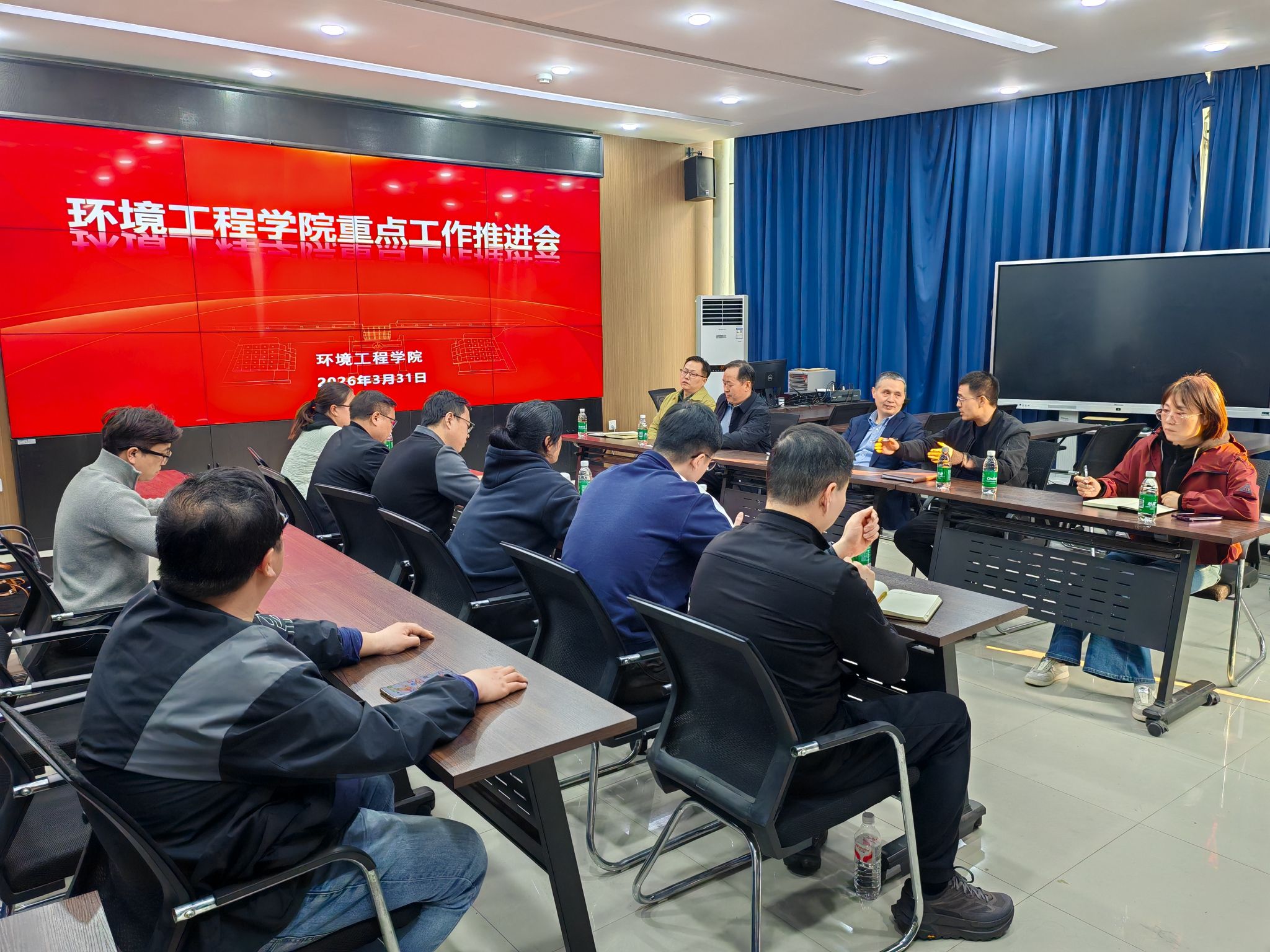 副校长朱焕立深入环境工程学院调研指导工作