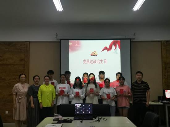 说明: http://qmtcms.yrcti.edu.cn:8080/_vsl/E81D6DBEE978EB7DD8FF1555BC05DE74/4ACD2DA9/6D07E