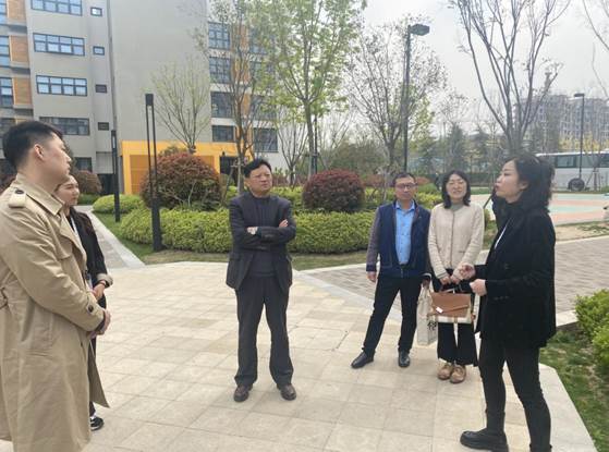 说明: 考察建业文化旅游之“只有河南”景区,探索文旅结合,加强校企合作。