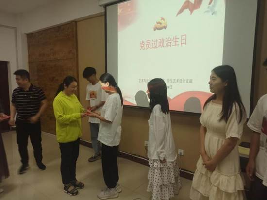 说明: http://qmtcms.yrcti.edu.cn:8080/_vsl/CA95D38E8FE70330E8980B298A38DAEC/8D851D85/77C74